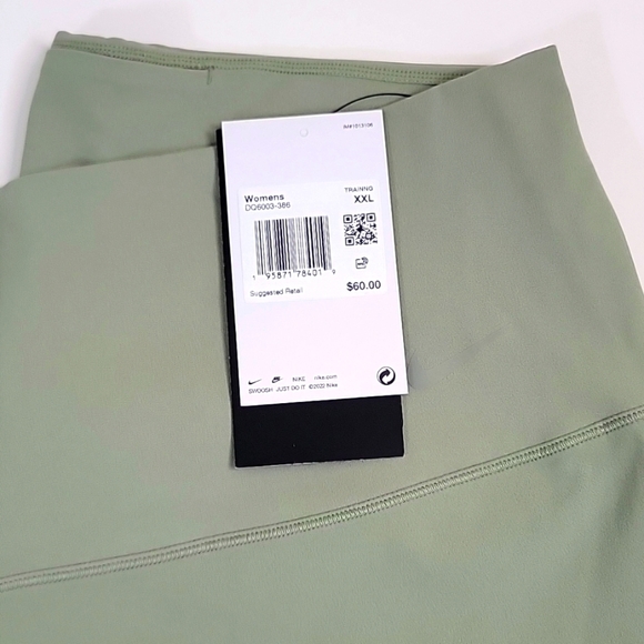 Nike Pants - NIKE NWT OIL GREEN ZENVY 8" HIGHRISE SHORTS WMS
